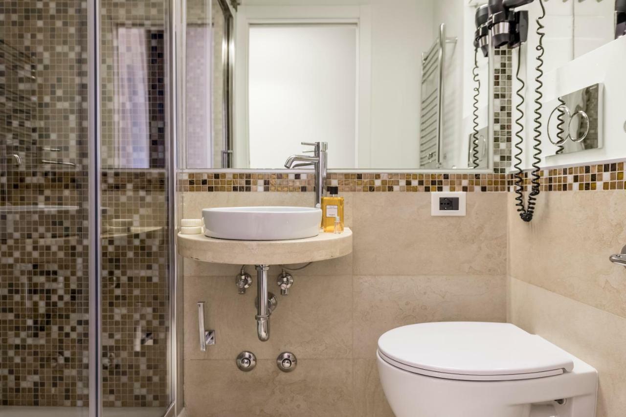Residenza Zanardelli Bed & Breakfast 2*